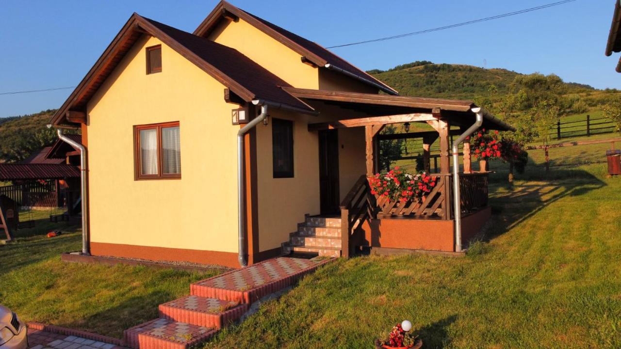 Mano Kulcsoshazak Villa Praid Exterior photo